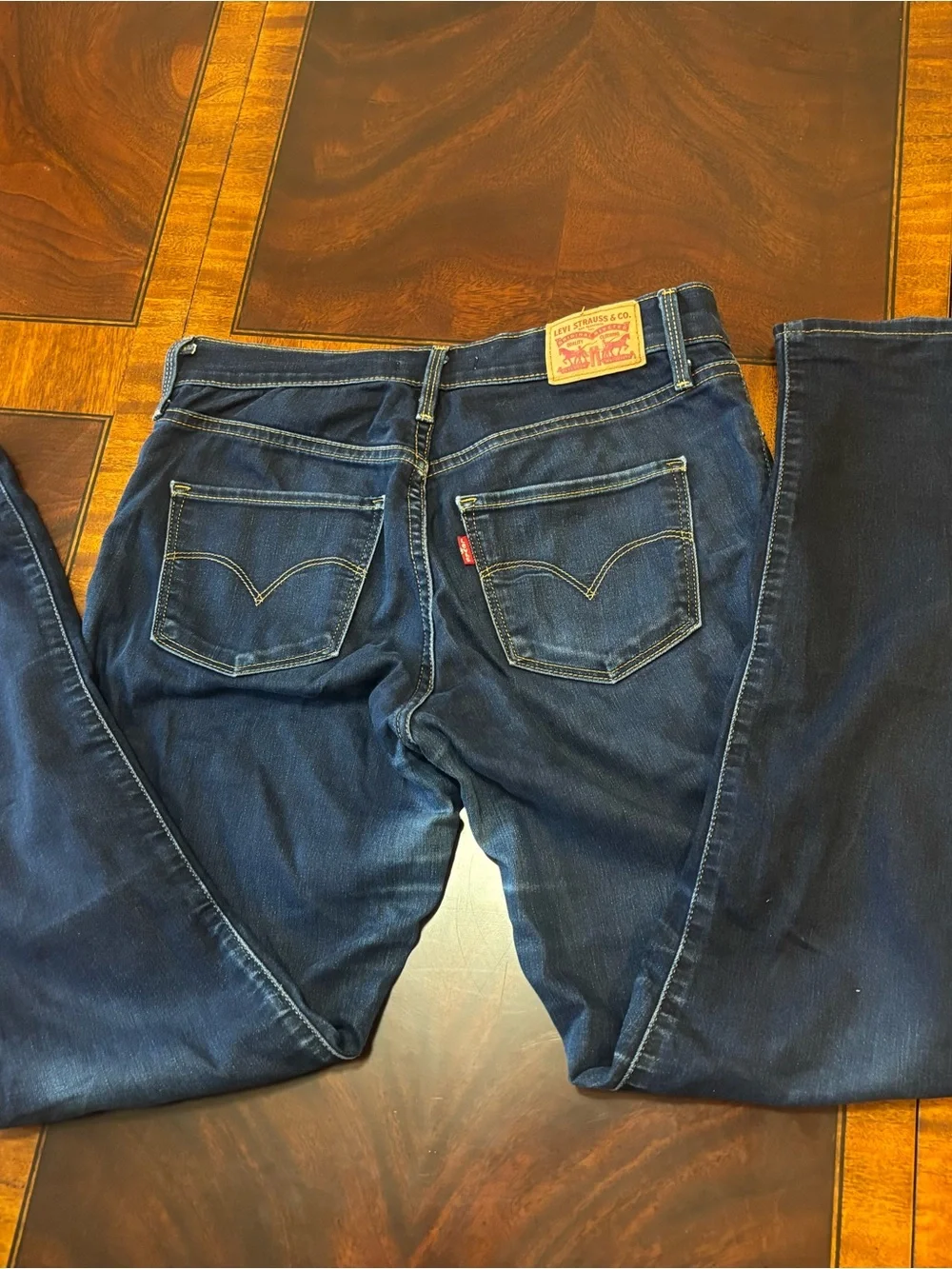Levi's 311 Shaping Skinny Jeans in Dark Wash - Size 27